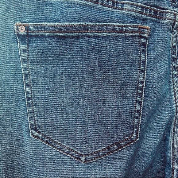 RW  & CO Sz 31 High Rise Raw Hem Crop Distressed Mid Wash Jeans NEW WITH TAGS - Picture 8 of 14